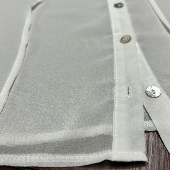 Red Berry shear top - Picture 2 of 9